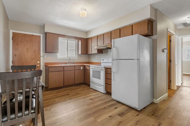 607 S Glover Avenue, Urbana, IL 61802