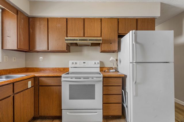 607 S Glover Avenue, Urbana, IL 61802