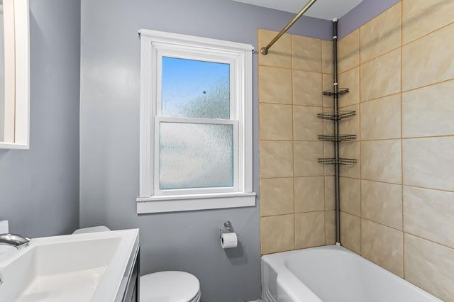 1987 Lee Street, Maplewood, MN 55117
