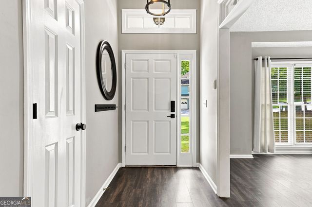 657 Wedgewood Drive, Woodstock, GA 30189