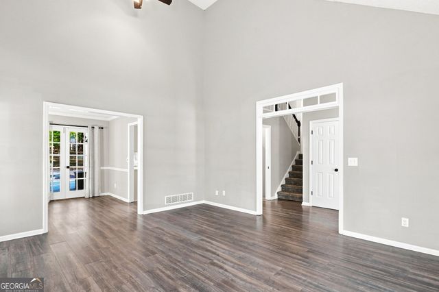 657 Wedgewood Drive, Woodstock, GA 30189