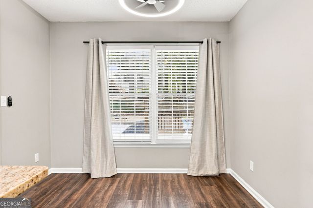 657 Wedgewood Drive, Woodstock, GA 30189