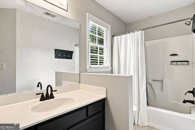 657 Wedgewood Drive, Woodstock, GA 30189