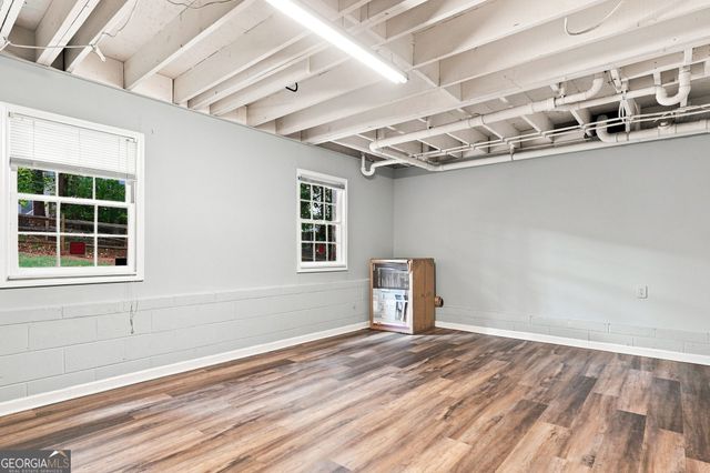 657 Wedgewood Drive, Woodstock, GA 30189