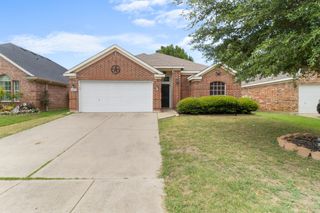 4844 Summer Oaks Lane, Fort Worth, TX 76123