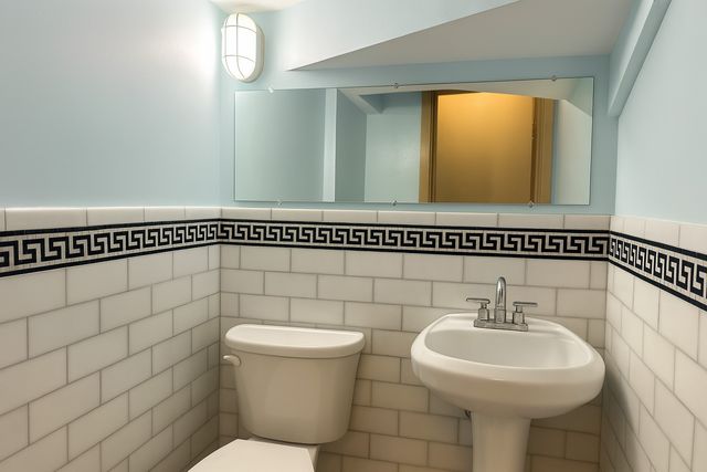 7935 Karlov Avenue A, Skokie, IL 60076