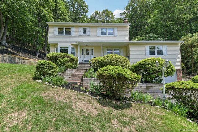 7 Diana Hill, Huntington, NY 11743