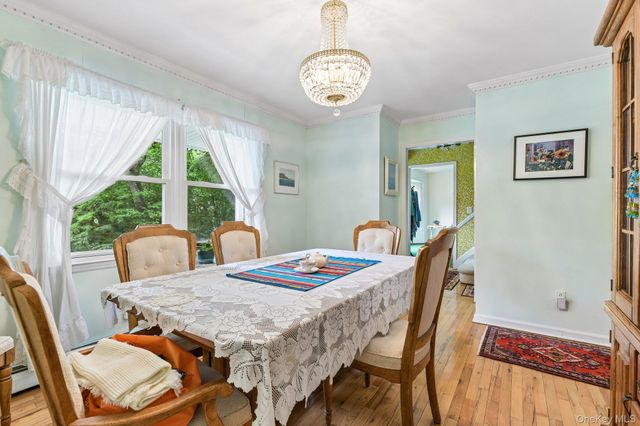 7 Diana Hill, Huntington, NY 11743