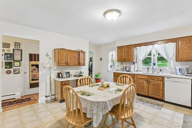 7 Diana Hill, Huntington, NY 11743
