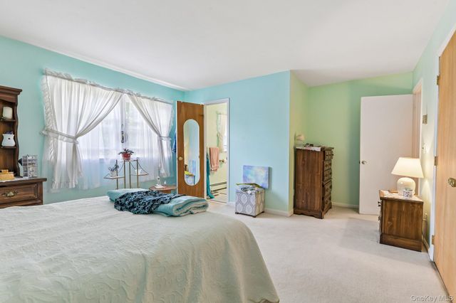7 Diana Hill, Huntington, NY 11743