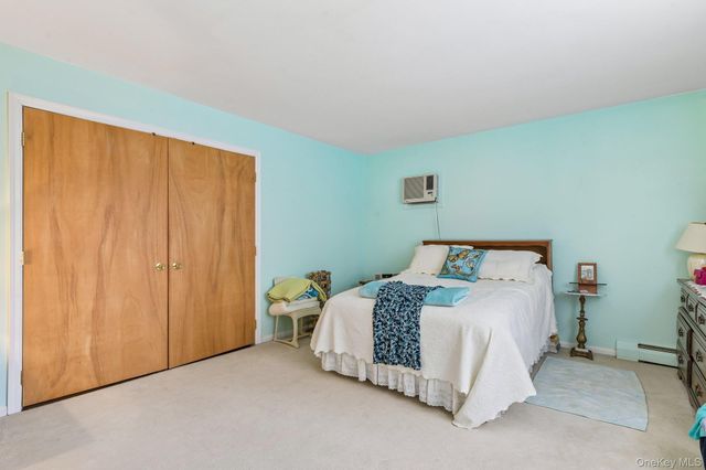 7 Diana Hill, Huntington, NY 11743