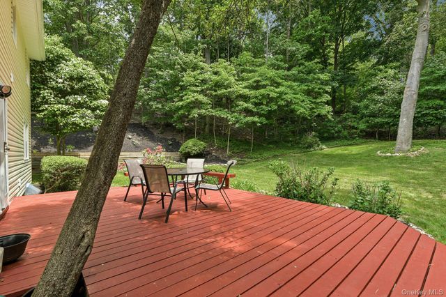 7 Diana Hill, Huntington, NY 11743