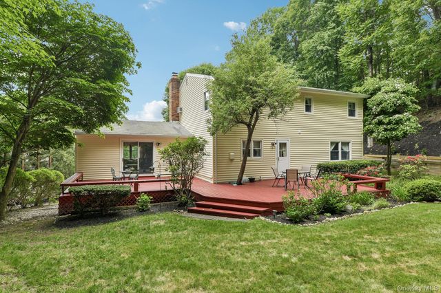 7 Diana Hill, Huntington, NY 11743