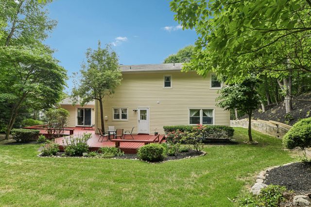 7 Diana Hill, Huntington, NY 11743
