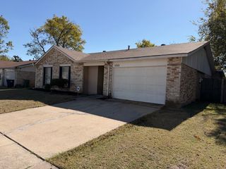 1722 Dorchester Drive, Arlington, TX 76014