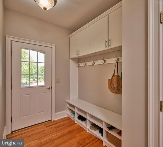6020 ATKINSON RD, New Hope, PA 18938
