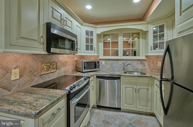 6020 ATKINSON RD, New Hope, PA 18938