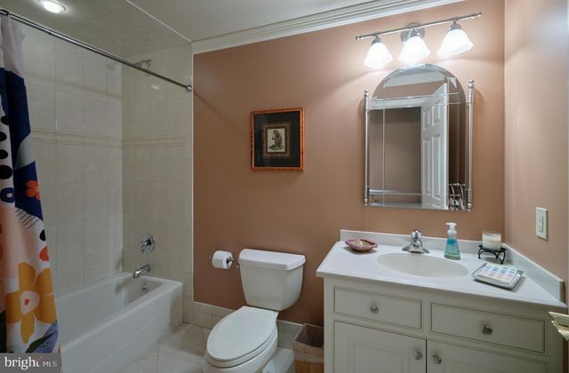 6020 ATKINSON RD, New Hope, PA 18938