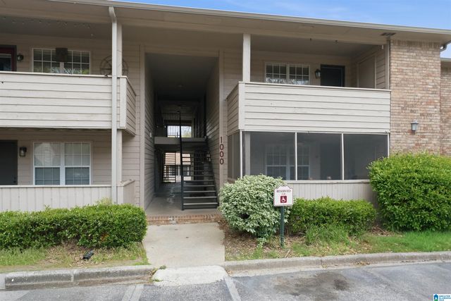 1007 Patton Creek Ln, Hoover, AL 35226