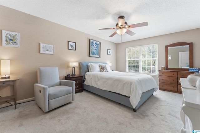 1007 Patton Creek Ln, Hoover, AL 35226