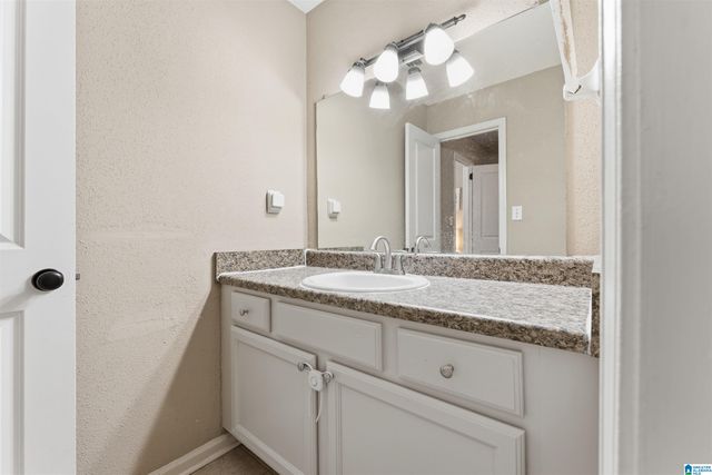 1007 Patton Creek Ln, Hoover, AL 35226