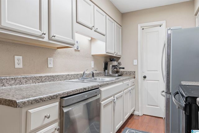 1007 Patton Creek Ln, Hoover, AL 35226