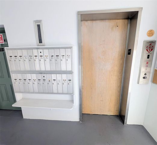 8055 112TH STREET 403, Seminole, FL 33772