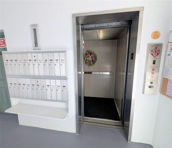 8055 112TH STREET 403, Seminole, FL 33772