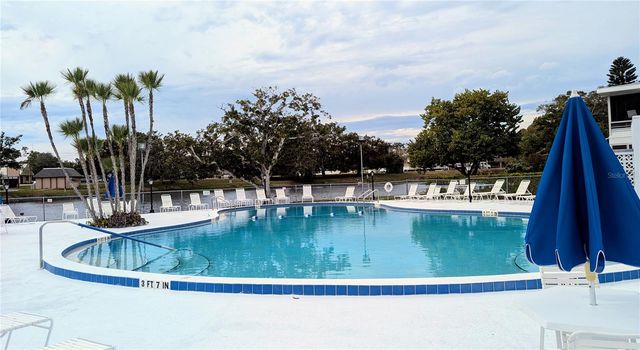 8055 112TH STREET 403, Seminole, FL 33772