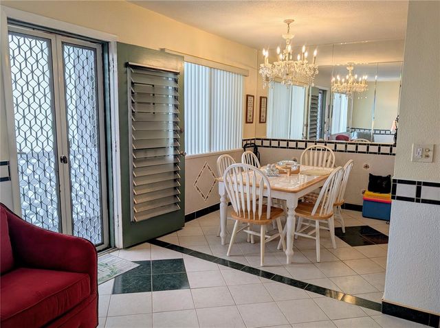 8055 112TH STREET 403, Seminole, FL 33772