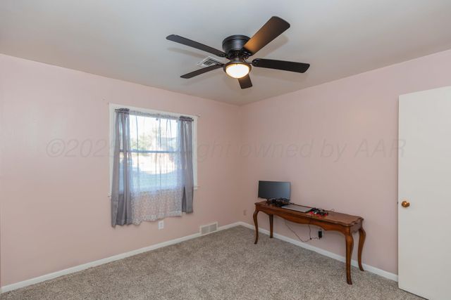 2422 N Christine Street, Pampa, TX 79065