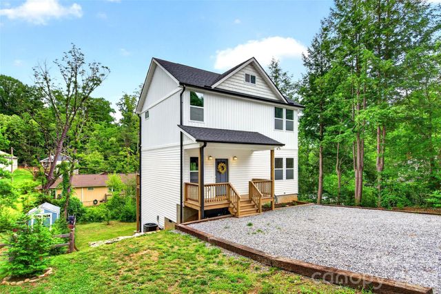 88 Walker Street, Black Mountain, NC 28711