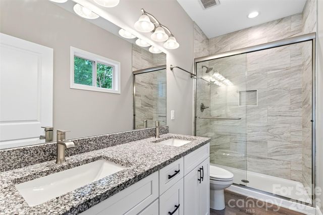 88 Walker Street, Black Mountain, NC 28711