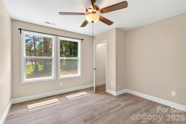 88 Walker Street, Black Mountain, NC 28711