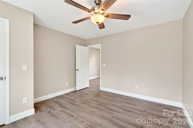 88 Walker Street, Black Mountain, NC 28711