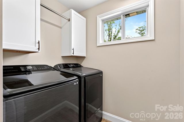 88 Walker Street, Black Mountain, NC 28711