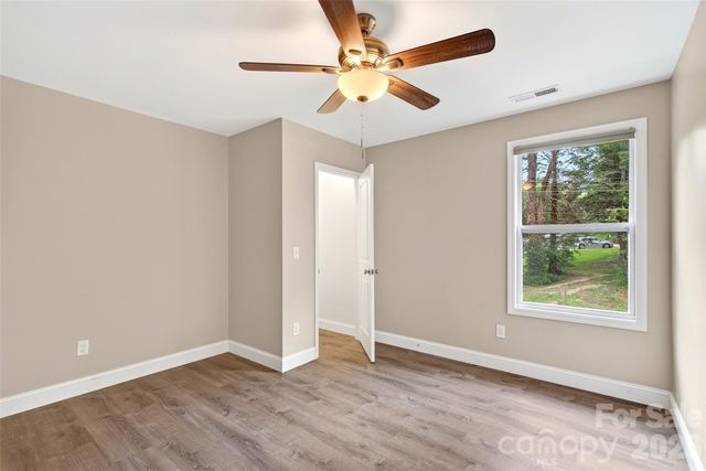 88 Walker Street, Black Mountain, NC 28711