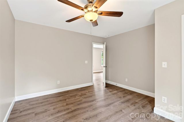 88 Walker Street, Black Mountain, NC 28711