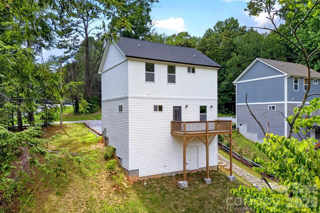 88 Walker Street, Black Mountain, NC 28711