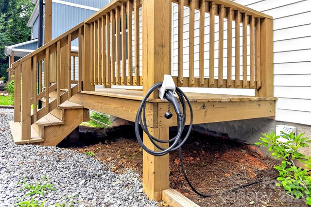 88 Walker Street, Black Mountain, NC 28711