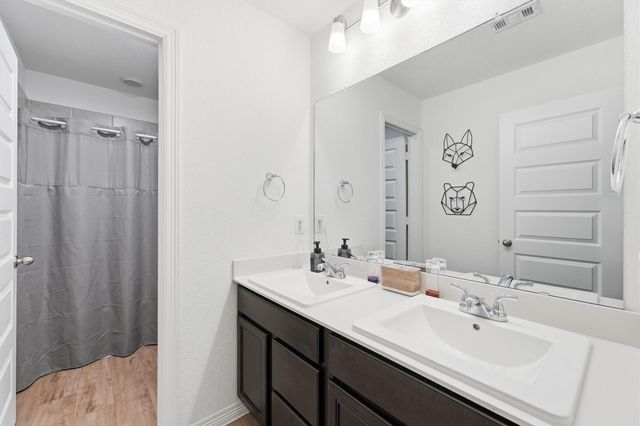 132 Wedgewood Trace Lane, La Porte, TX 77571