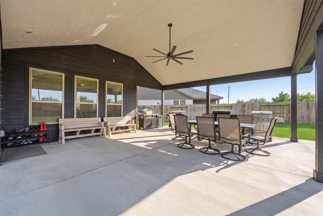 132 Wedgewood Trace Lane, La Porte, TX 77571