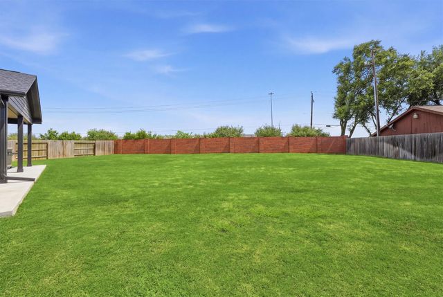 132 Wedgewood Trace Lane, La Porte, TX 77571