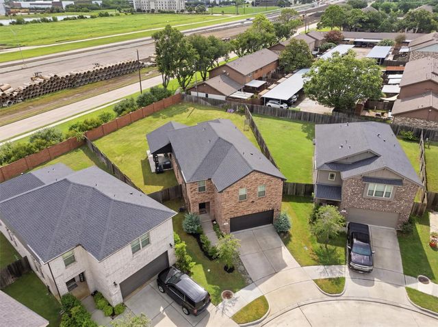 132 Wedgewood Trace Lane, La Porte, TX 77571