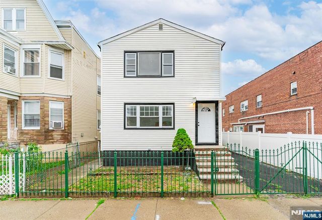284 2nd Avenue, Newark, NJ 07107