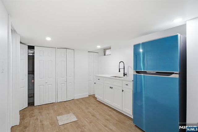 284 2nd Avenue, Newark, NJ 07107