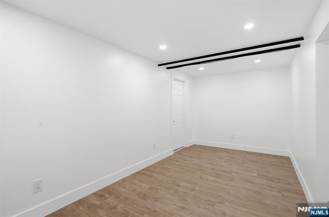 284 2nd Avenue, Newark, NJ 07107