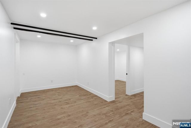 284 2nd Avenue, Newark, NJ 07107
