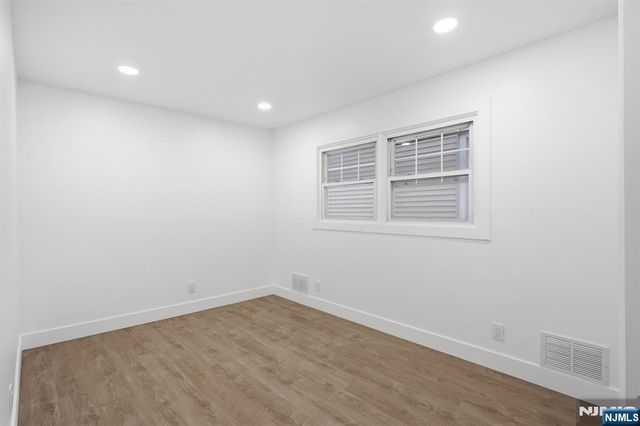 284 2nd Avenue, Newark, NJ 07107