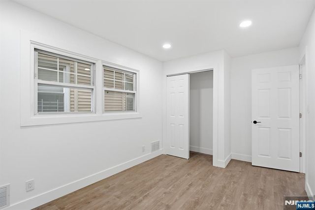 284 2nd Avenue, Newark, NJ 07107